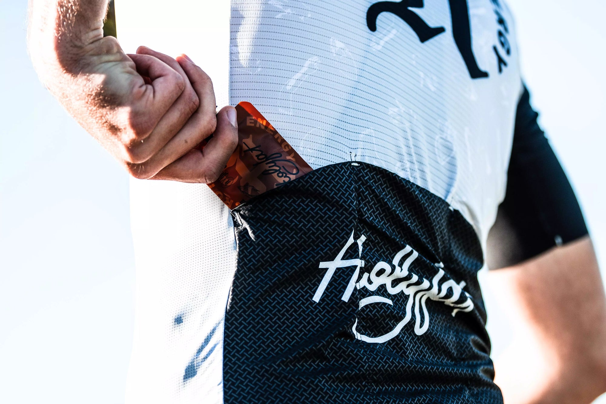 Purée énergétique Ananas &amp; Piment — Brutal Salty Energy